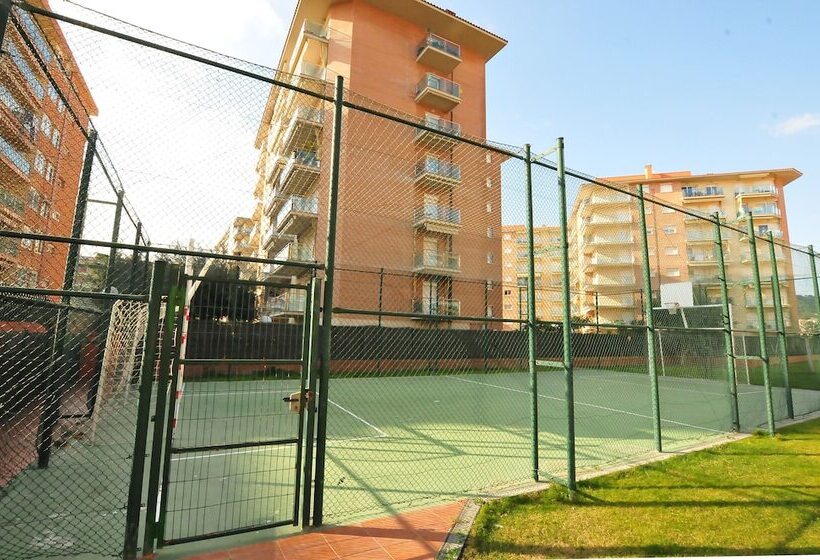 Отель Homeholidaysrentals Apartamento Light   Costa Barcelona