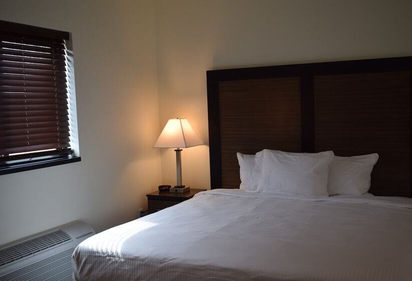 فندق Menominee River Extended Stay