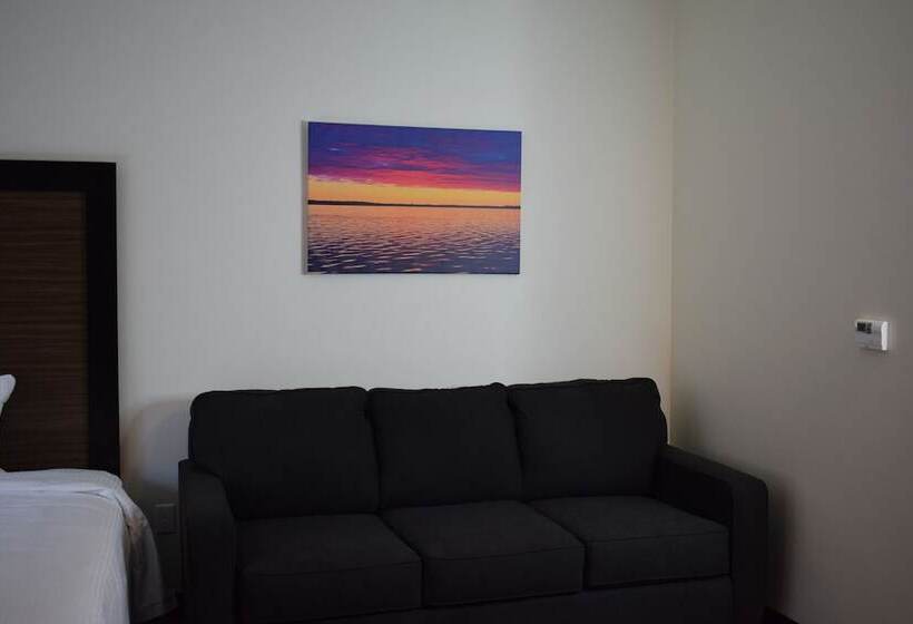 فندق Menominee River Extended Stay