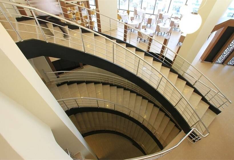 בית מלון כפרי Naskon Sapphire Resort Thermal & Spa