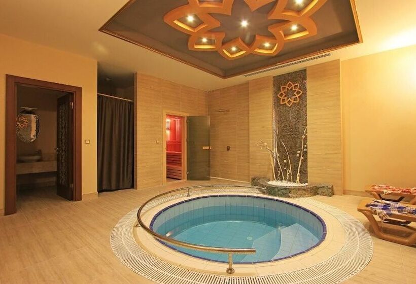 בית מלון כפרי Naskon Sapphire Resort Thermal & Spa