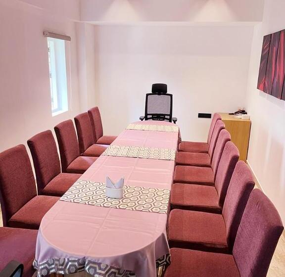 فندق Park Residency Kodungallur