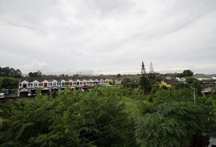 酒店 Phavina Grand Boutique