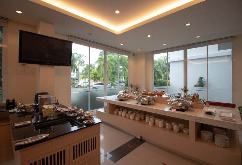 酒店 Phavina Grand Boutique