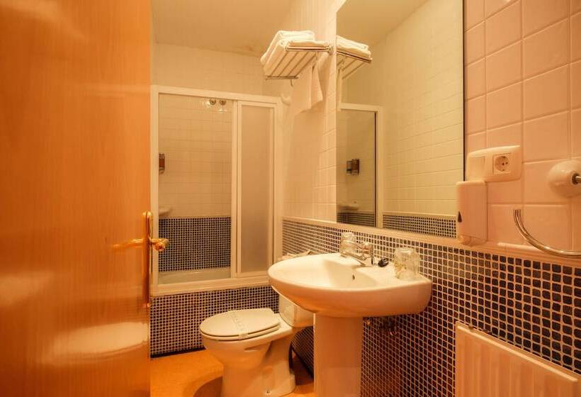 هتل Playa De Luanco