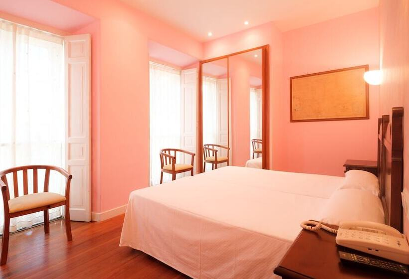 هتل Playa De Luanco