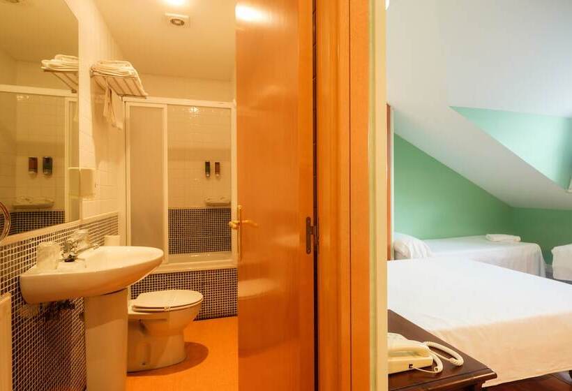 هتل Playa De Luanco