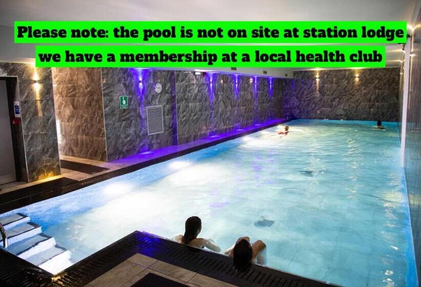 호텔 Station Lodge   Free Off Site Health Club Access With Pool, Sauna, Steam Room & Gym