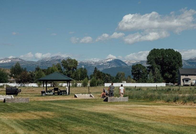 Отель Teton Peaks Resort