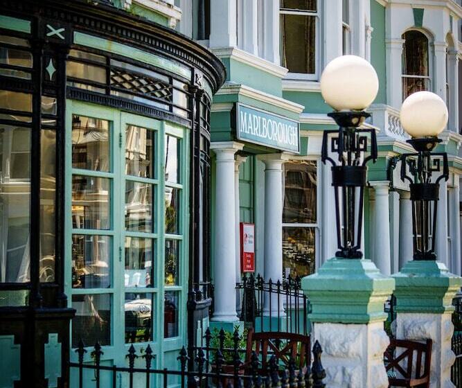 Отель The Marlborough