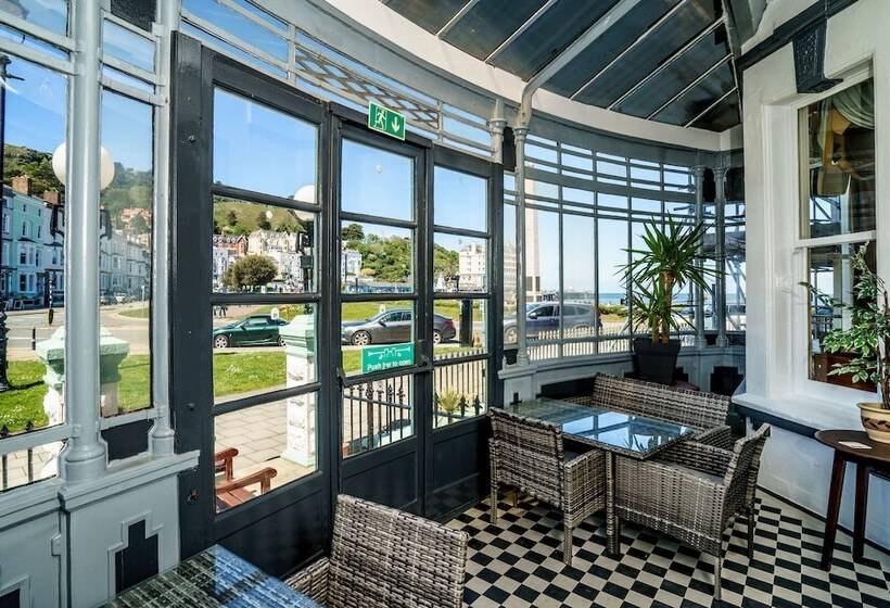 Отель The Marlborough