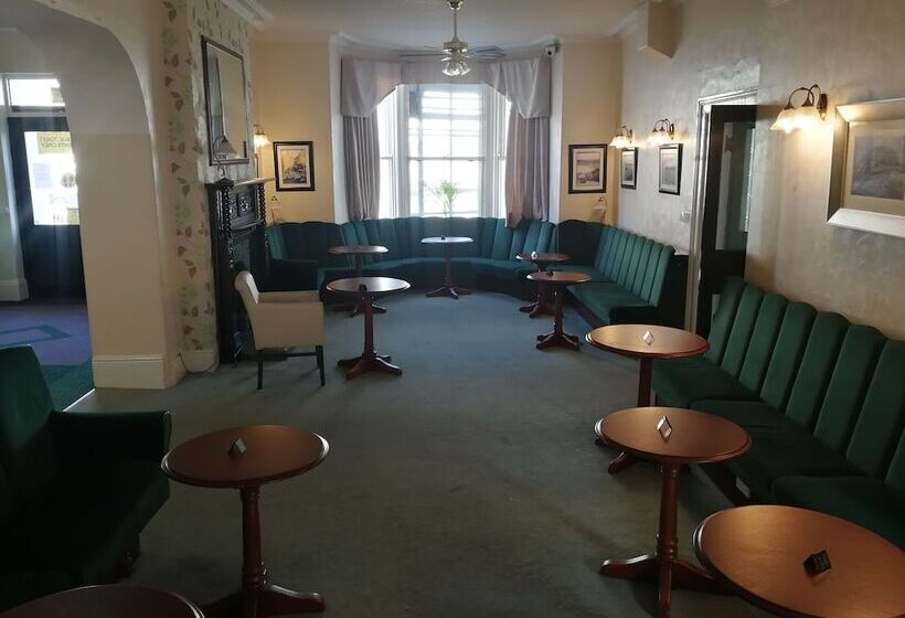 Отель The Marlborough