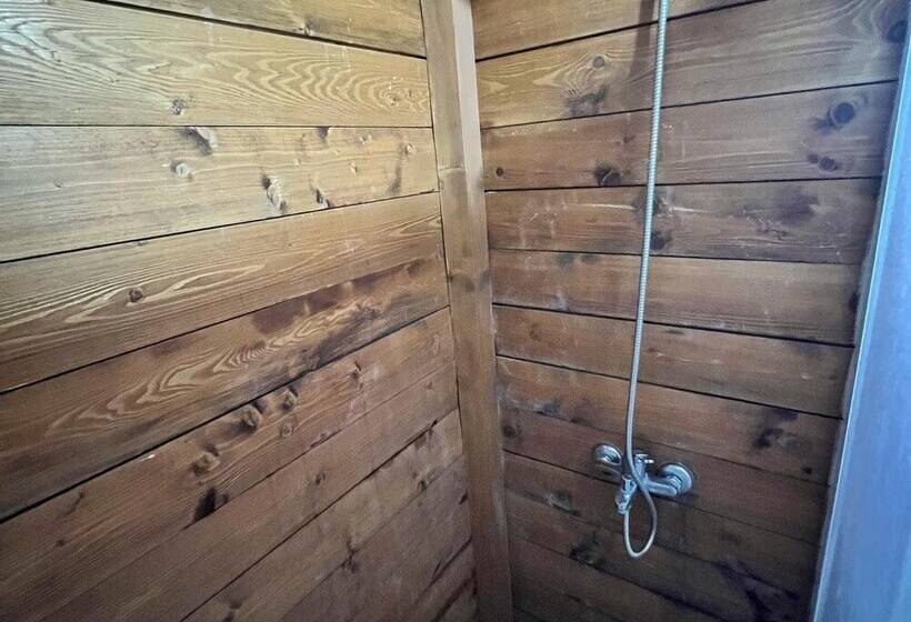 Отель Woodentowns