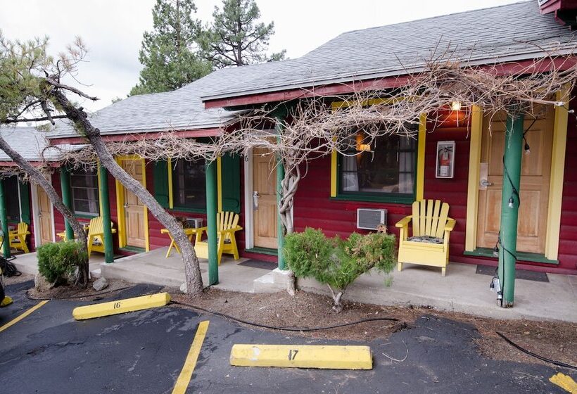 민박 Idyllwild Bunkhouse