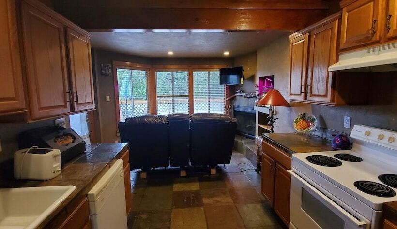 민박 Idyllwild Bunkhouse