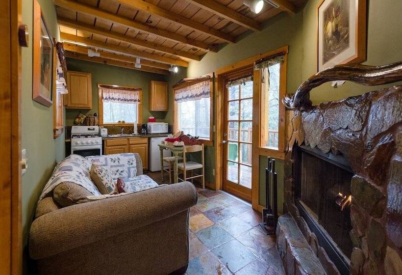 민박 Idyllwild Bunkhouse