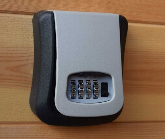 Impeccable1 Double Bed Cabin In Poole With Hot Tub