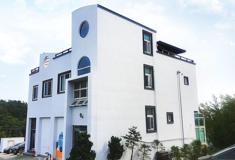 Inthree Gueshouse   Hostel