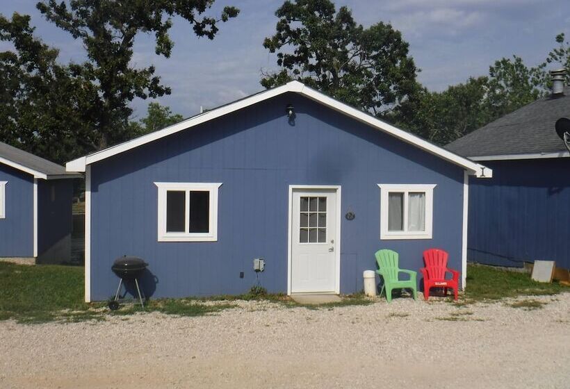 Lazy Dayz Resort