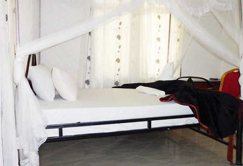 Morio Motel And Campsite