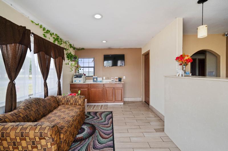 فندق على الطريق Oyo Hotel Beeville -us 181