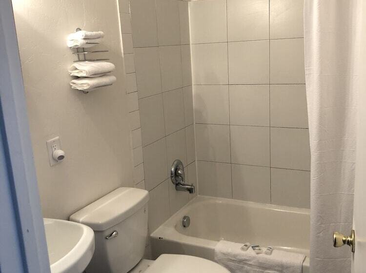 فندق على الطريق Red Rock Extended Stay