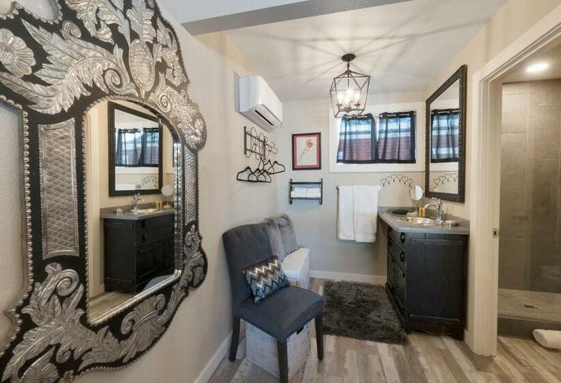 モーテル Timber House Lodge