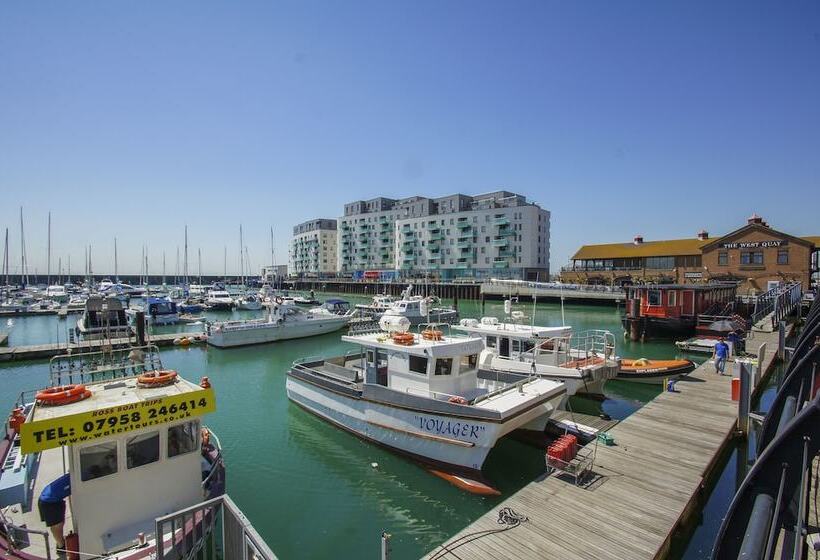 Orion Marina Sea View Parking By Brighton Holiday Lets