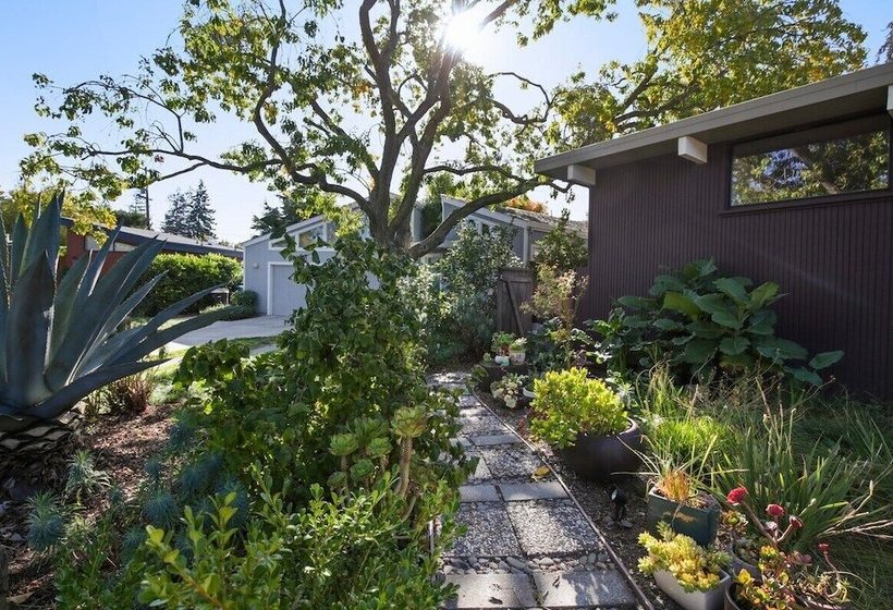 Пансион Cute And Cozy Studio In Palo Alto