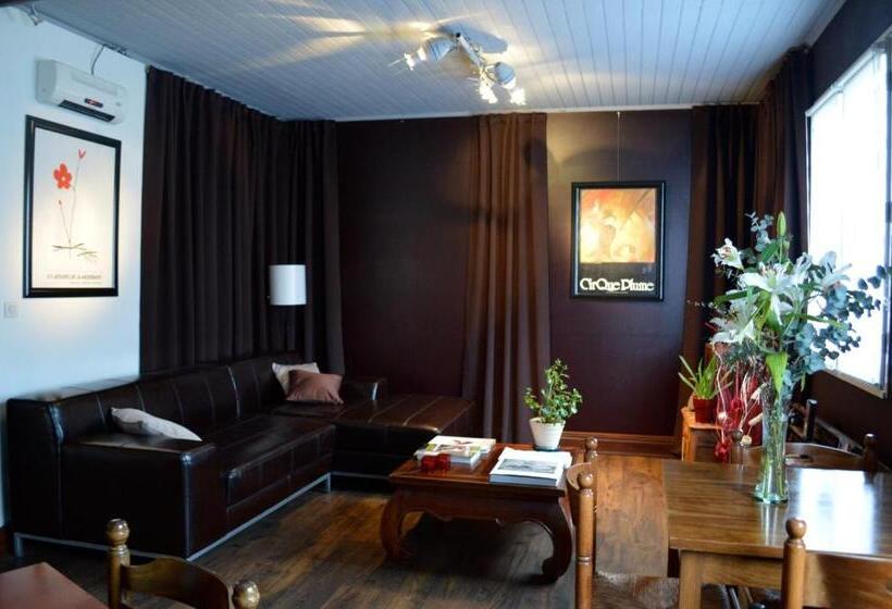 פנסיון La Cascade De Hauterive