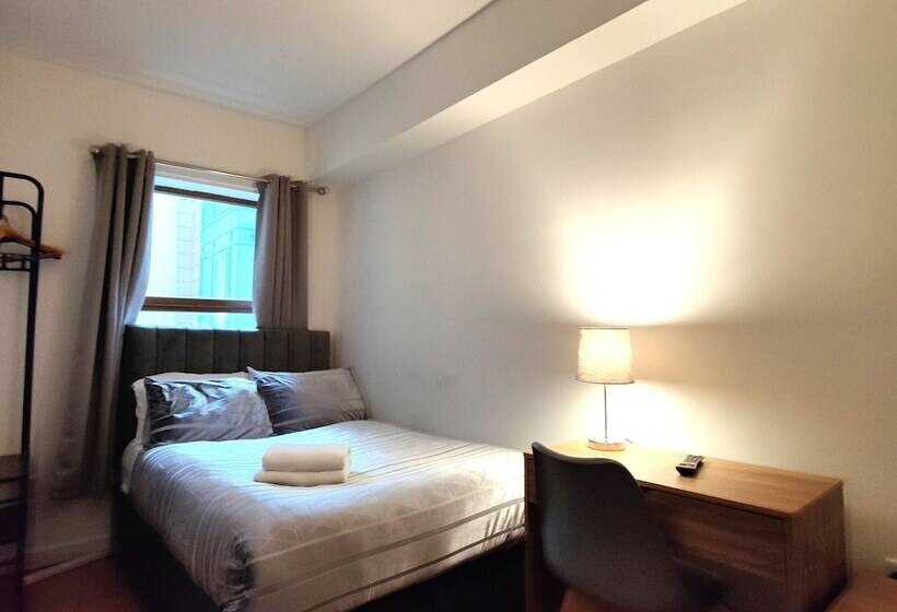 بنسيون Liverpool City Centre Private Rooms Including Smart Tvs   With Shared Bathroom