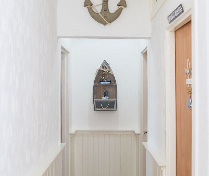 פנסיון Marina View Guest House