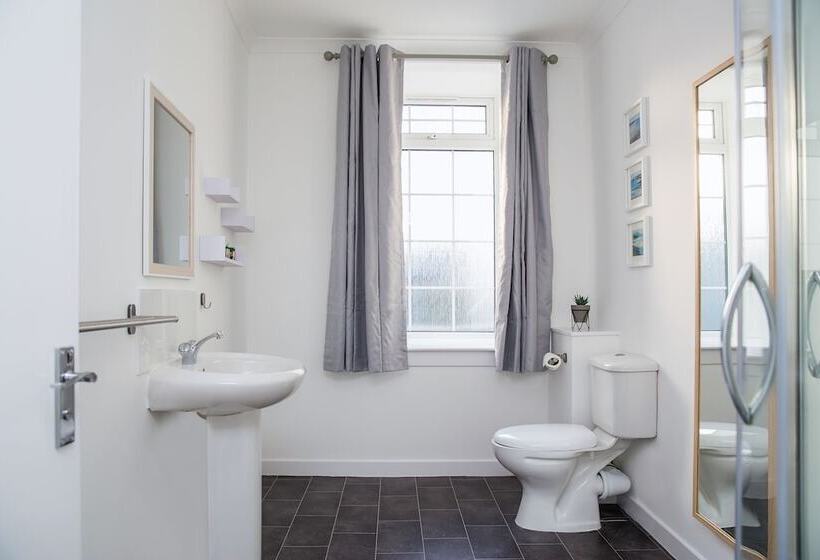 פנסיון Marina View Guest House