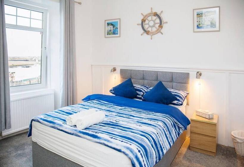 פנסיון Marina View Guest House