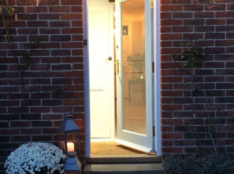 بنسيون Saddlers