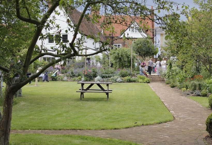 بنسيون St Ethelwolds House