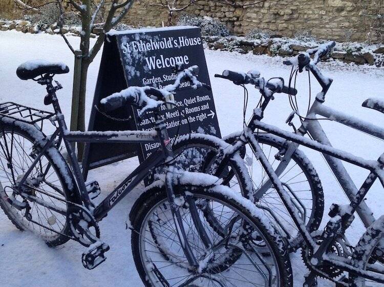 بنسيون St Ethelwolds House