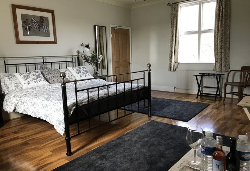 膳宿费 The Hollies