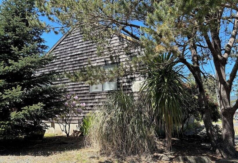 San Dune Inn