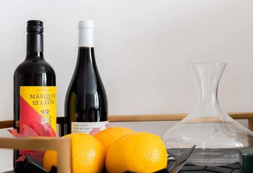 The Primrose Hill Escape  Modern & Bright 2bdr Mews Home