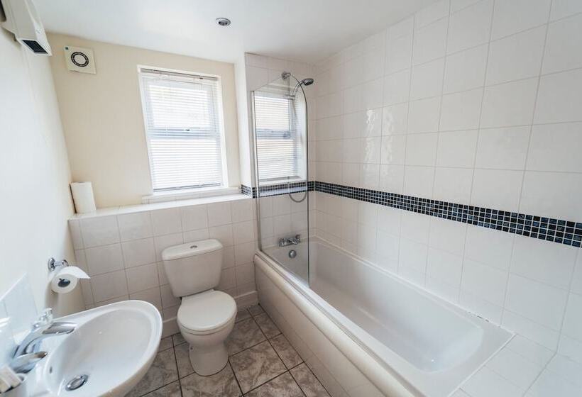 The Stay Company, Dalby House