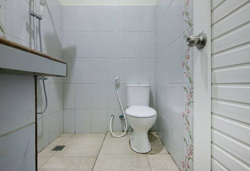 Wisata Hotel By Oyo Rooms