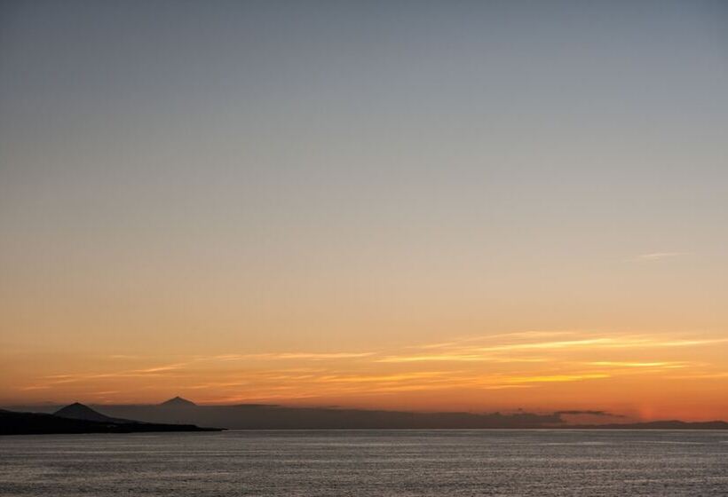 Apartamentos Colón Playa