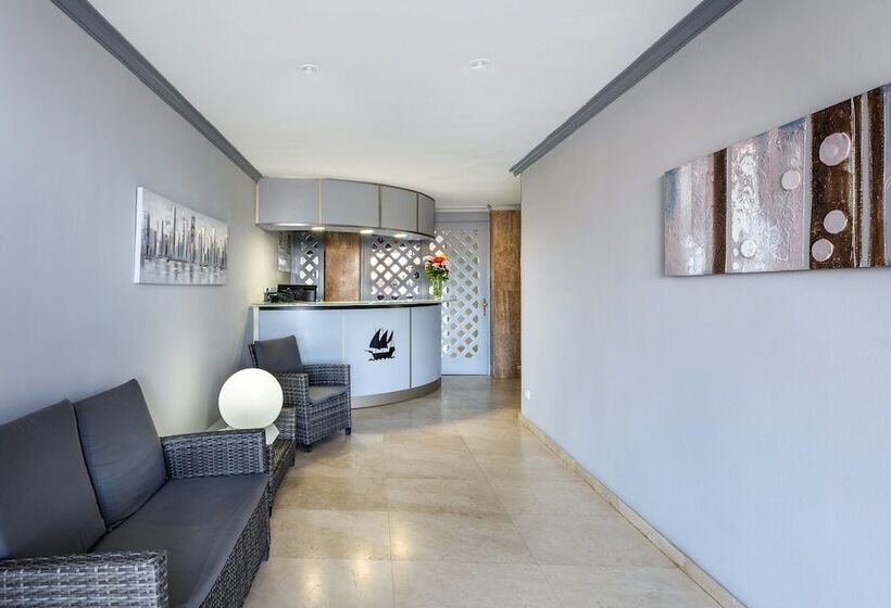 Apartamentos Colón Playa