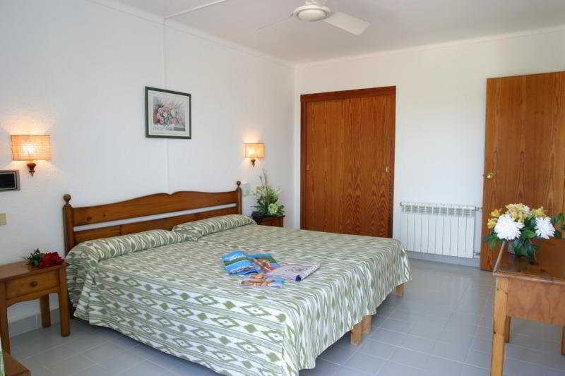 Aparthotel Cala Mandia Park
