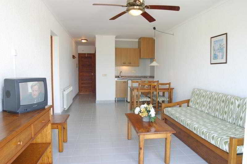 Aparthotel Cala Mandia Park