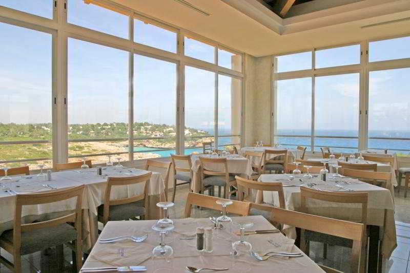 Aparthotel Cala Mandia Park