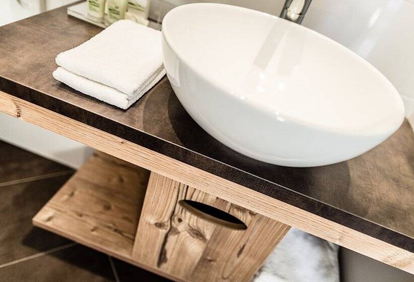 Arthotel Anterleghes Gardenahotels