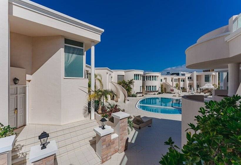 Flamingo Suites Boutique