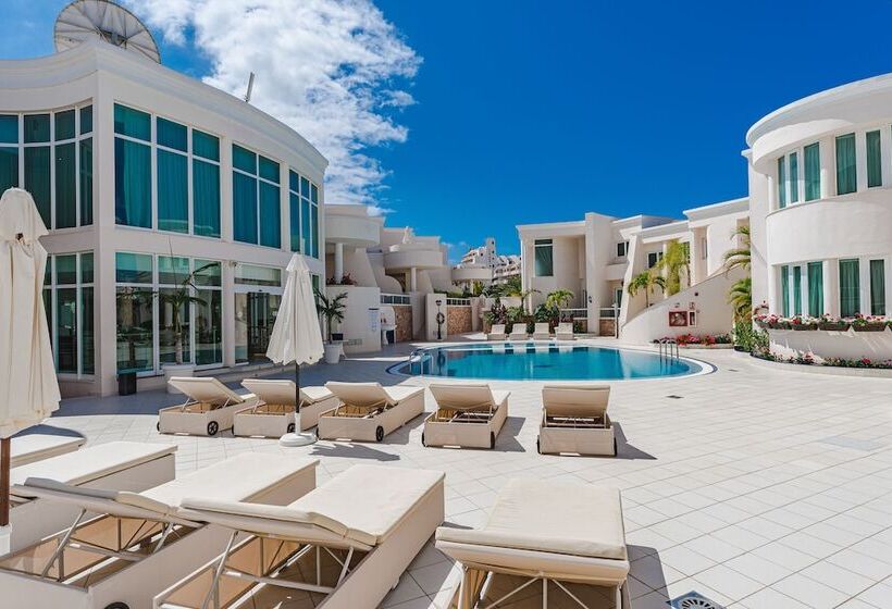 Flamingo Suites Boutique